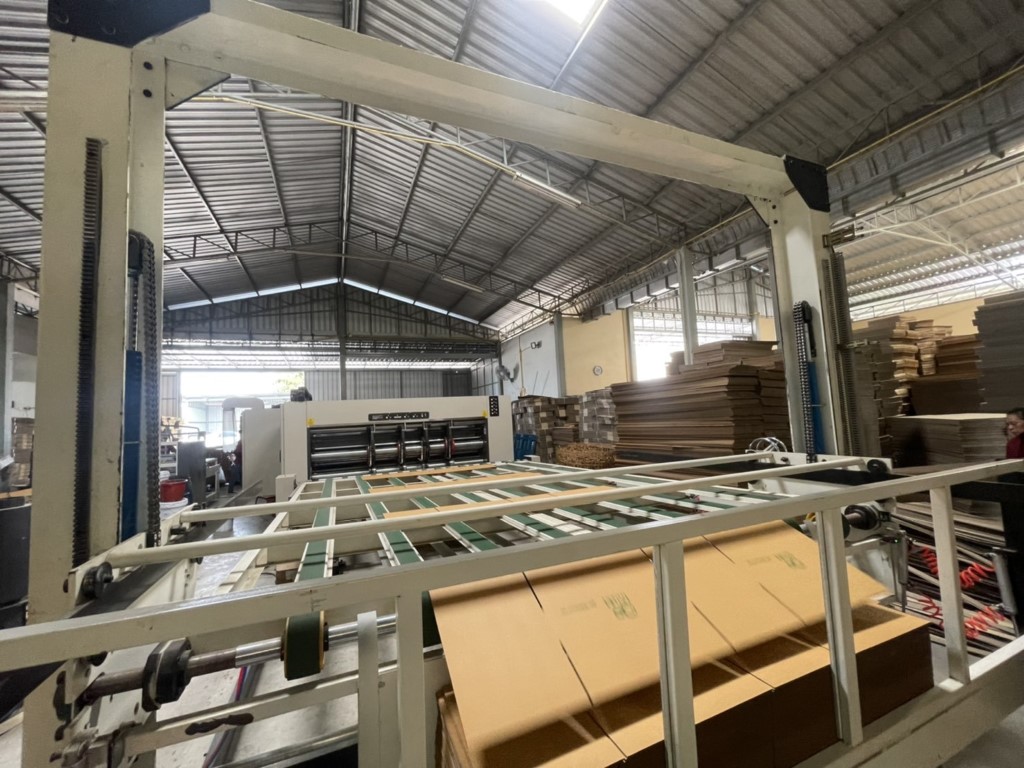 โรงงานผลิต ออกแบบกล่องลูกฟูก Alt 01